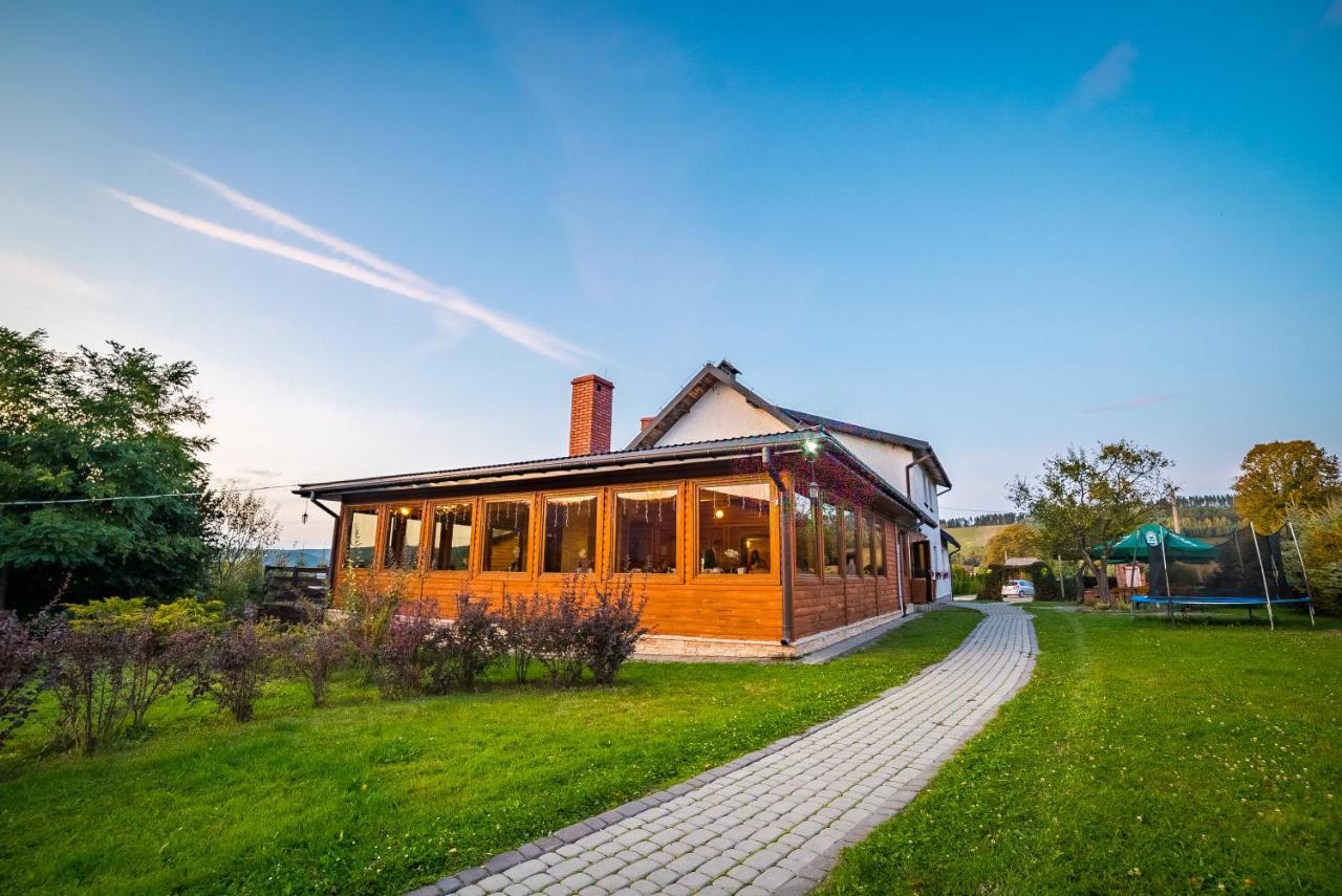 Отель Bieszczadzki Osrodek Wypoczynkowo Konferencyjny Danfarm Устшики-Дольне Экстерьер фото