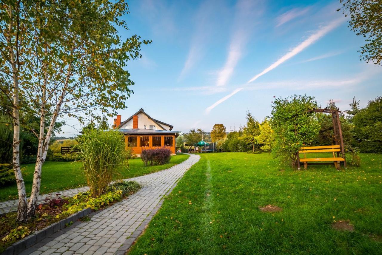 Отель Bieszczadzki Osrodek Wypoczynkowo Konferencyjny Danfarm Устшики-Дольне Экстерьер фото