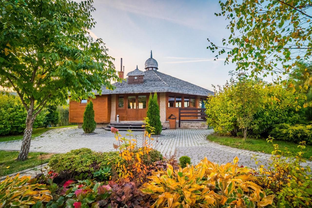 Отель Bieszczadzki Osrodek Wypoczynkowo Konferencyjny Danfarm Устшики-Дольне Экстерьер фото